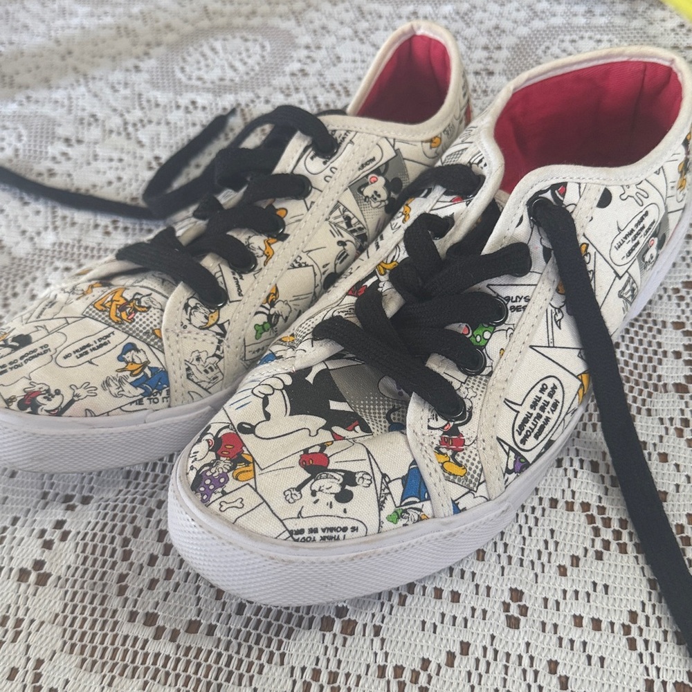 Disney Red lined sneakers mickey mouse comic shoes